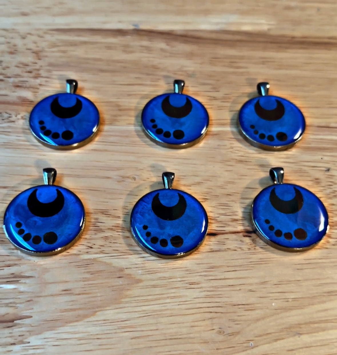 Loric Pendants 2.0 Glow in the Dark Lorien Legacies I Am Number Four Symbols