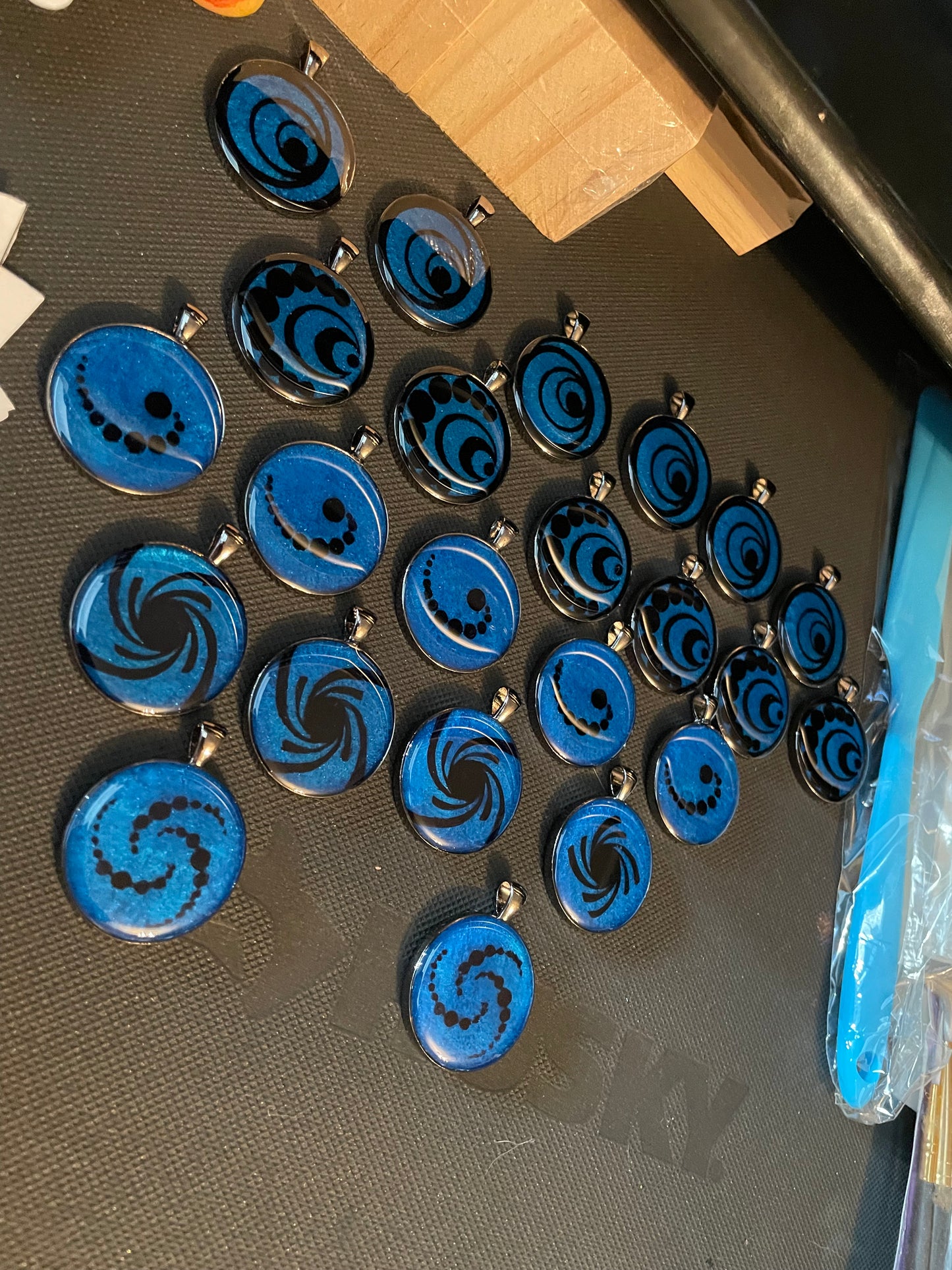Loric Pendants 2.0 Glow in the Dark Lorien Legacies I Am Number Four Symbols